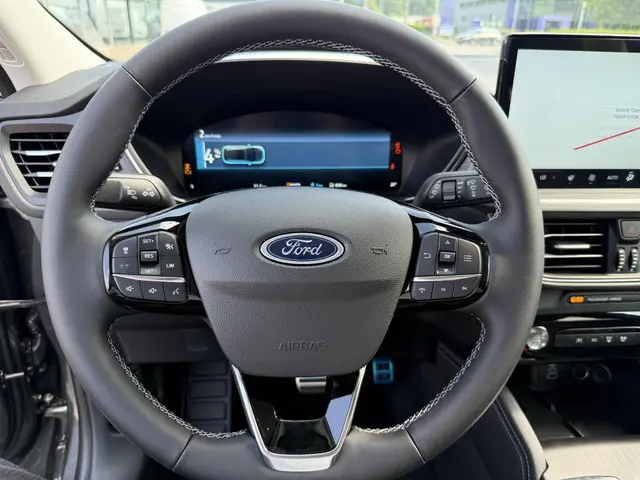 Ford Kuga 2.5 PHEV Active X 2025 Hybride Benzine 9