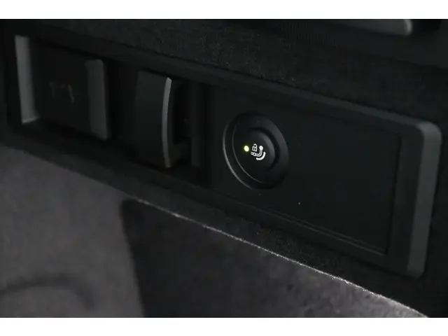 BMW 3 Serie Touring 330e 2025 Hybride Benzine 38