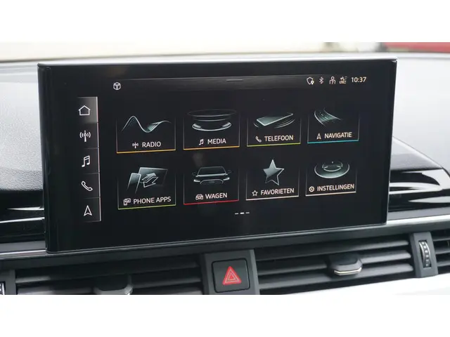 Audi A4 Avant 35 TFSI 150pk 2x S-Line 2022 Benzine 22