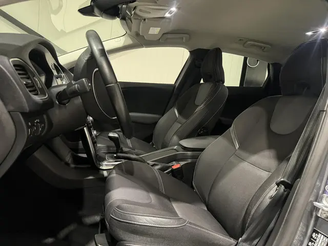 Volvo V40 2.0 T3 Nordic+ 2017 Benzine 8