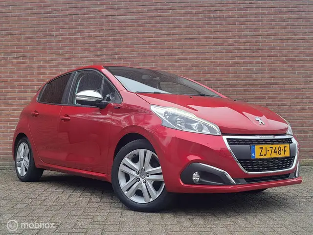Peugeot 208 1.2 PureTech Signature 2019 Benzine 9