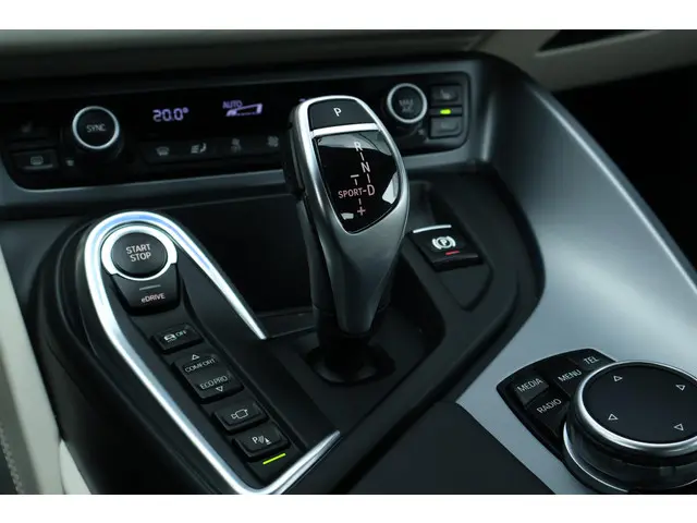 BMW i8 1.5 2015 Hybride Benzine 23