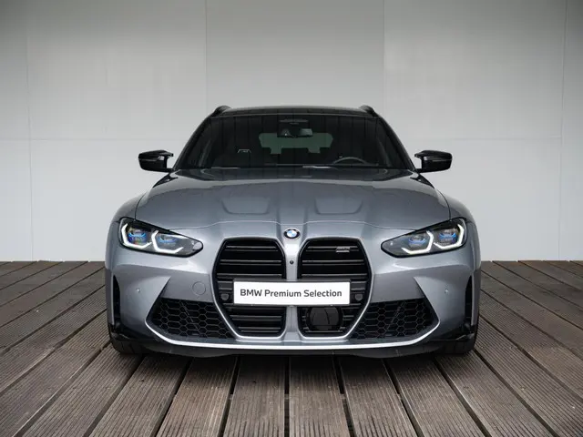 BMW M3 Touring xDrive Competition 2024 Benzine 3