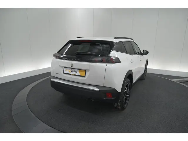 Peugeot 2008 PureTech 102 Allure Pack 2023 Benzine 56