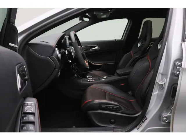 Mercedes-Benz GLA AMG 45 4Matic Edition 1 2014 Benzine 8