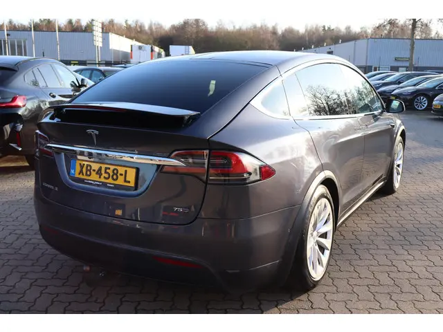Tesla Model X 75D Base 6p. 2018 Elektrisch 9