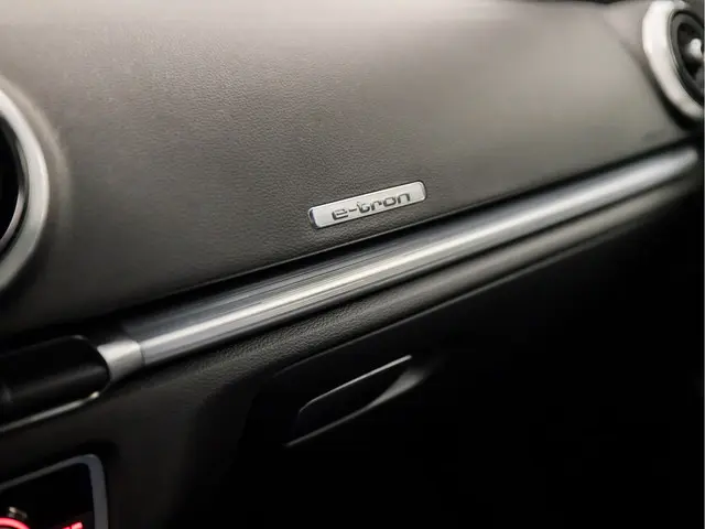 Audi A3 Sportback 1.4 e-tron Sport 2017 Hybride Benzine 30