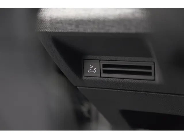 Peugeot 3008 Hybrid 145 e-DCS6 GT 2025 Hybride Benzine 41