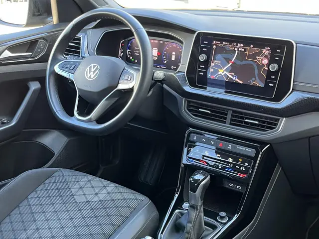 Volkswagen T-Cross 1.0 TSI R-Line Business 2024 Benzine 68