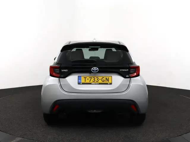 Toyota Yaris 1.5 Hybrid Dynamic 2023 Hybride Benzine 34
