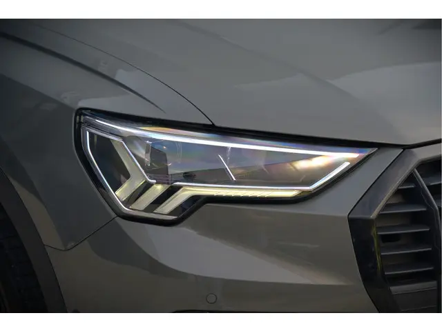 Audi Q3 45 TFSI e Advanced edition 2021 Hybride Benzine 13