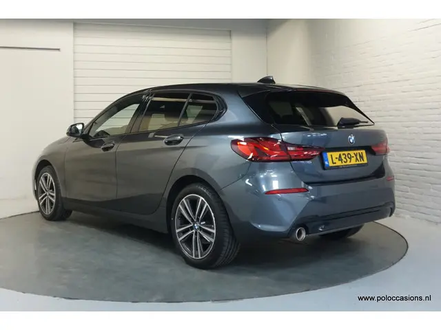 BMW 1 Serie 118i 2021 Benzine 4