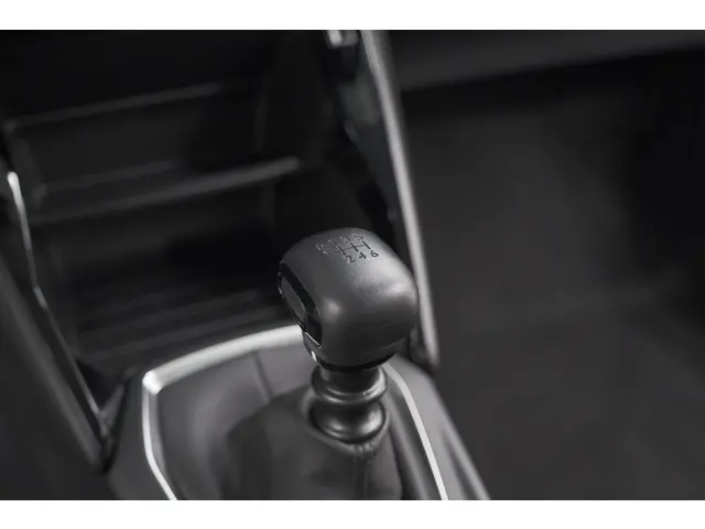 Peugeot 208 PureTech 100 Active Pack 2022 Benzine 39