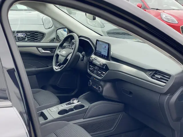 Ford Kuga 2.5 PHEV Titanium 2021 Hybride Benzine 29