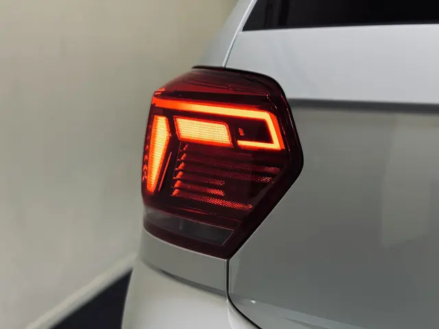 Volkswagen Polo 1.0 TSI 2x R-Line 2021 Benzine 26
