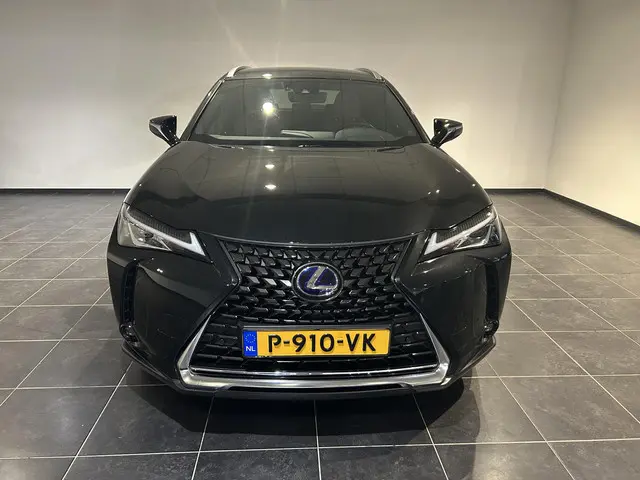 Lexus UX 250h Preference Line 2022 Hybride Benzine 16