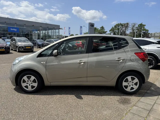 Kia Venga 1.6 CVVT DynamicLine 2015 Benzine 5