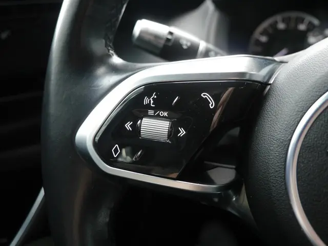 Jaguar XE 2.0 P250 SE 2020 Benzine 19