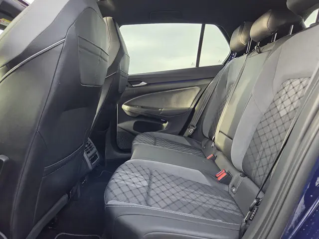 Volkswagen Golf 1.5 eTSI R-Line Business+ 2021 Benzine 7