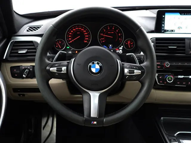 BMW 3 Serie 330e M Performance Aut- 2016 Hybride Benzine 17