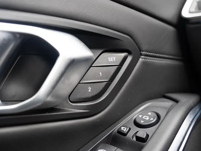 BMW M3 Touring xDrive Competition 2024 Benzine 38