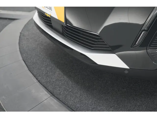 Peugeot 3008 1.2 Hybrid 136 GT 2024 Hybride Benzine 19