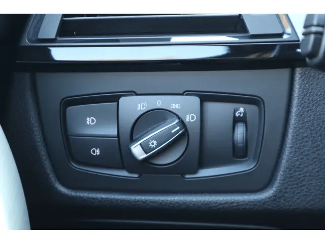 BMW 3 Serie 335i High Executive 2012 Benzine 21