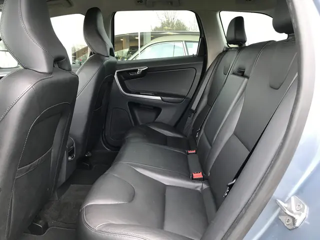 Volvo XC60 2.0 T5 AWD Summum Automaat 2016 Benzine 8