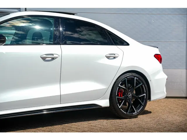 Audi RS3 A3 Limousine 2.5 TFSI quattro 2023 Benzine 37