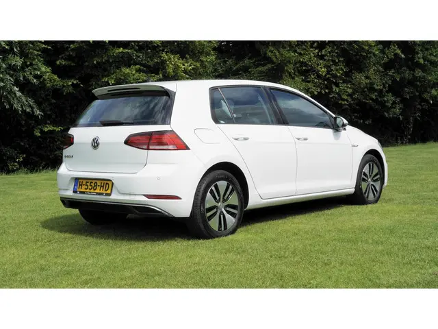 Volkswagen e-Golf 2