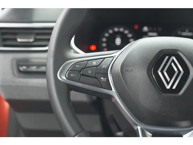 Renault Clio TCe 90 GPF techno 2024 Benzine 31