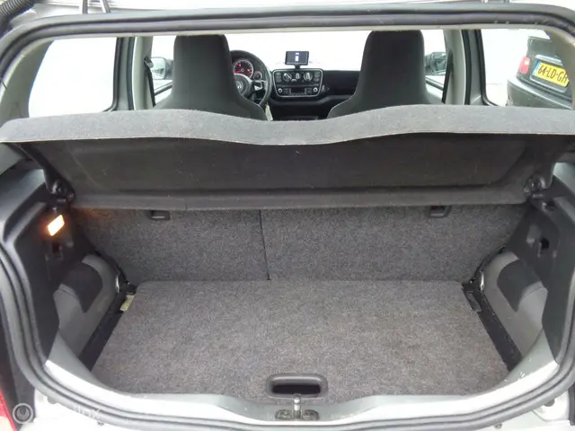 Volkswagen up! 1.0 high up! BlueMotion 2015 Benzine 16