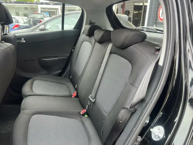 Hyundai i20 1.2i i-Motion 2014 Benzine 12