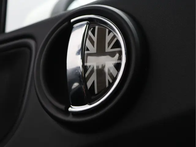 MINI Countryman 1.5 Cooper 2019 Benzine 56