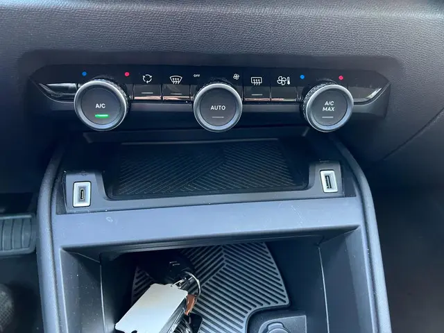 Citroën ë-C4 Shine 50 kWh 2021 Elektrisch 24