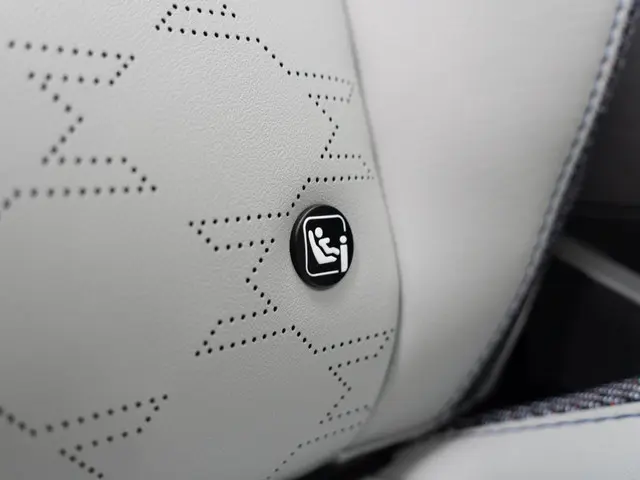 MINI 5-Deurs Cooper C 2025 Benzine 31