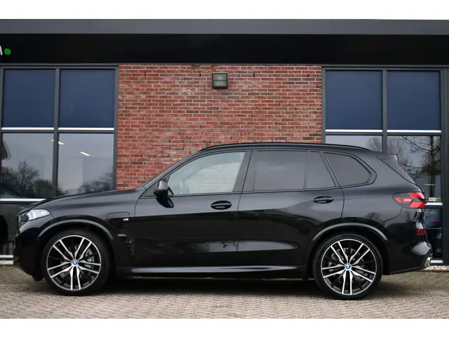 BMW X5 xDrive50e M-Sport 2023 Hybride Benzine 43