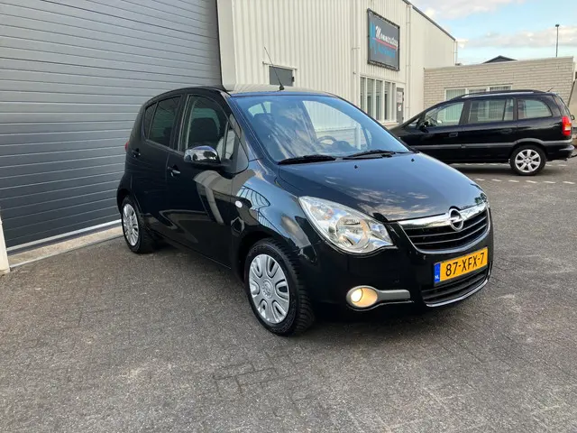 Opel Agila 1.0 Edition Airco. N.a.p 2012 Benzine 2