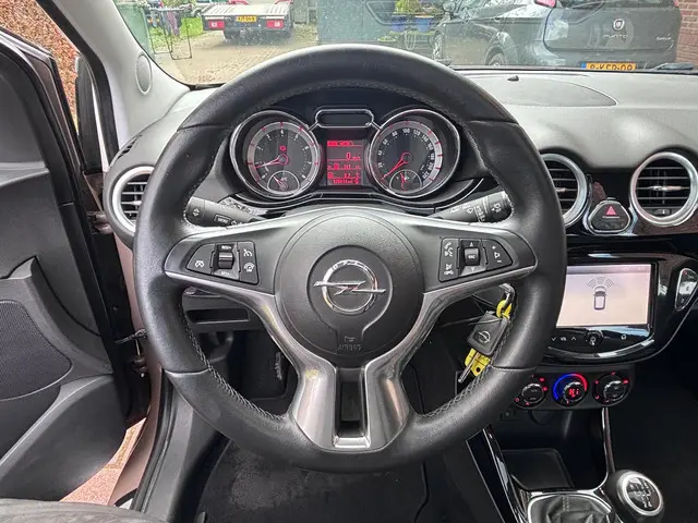 Opel ADAM 1.4 Glam 2014 Benzine 24