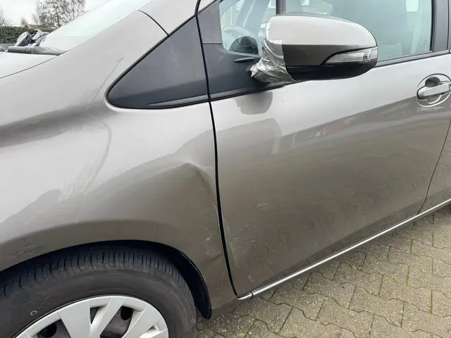 Toyota Yaris 1.0 VVT-i Aspiration 2017 Benzine 21