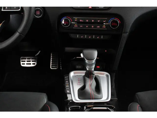 Kia ProCeed 1.6 T-GDI 204pk DCT GT 2020 Benzine 15