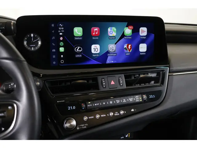 Lexus ES 300h Business Line 2024 Hybride Benzine 16