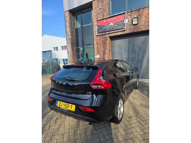 Volvo V40 Volvo v40 1.6 T2 Summum topstaat 2013 Benzine 6