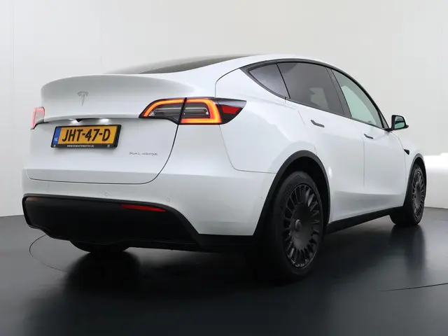 Tesla Model Y Long Range AWD 75 kWh 2022 Elektrisch 7