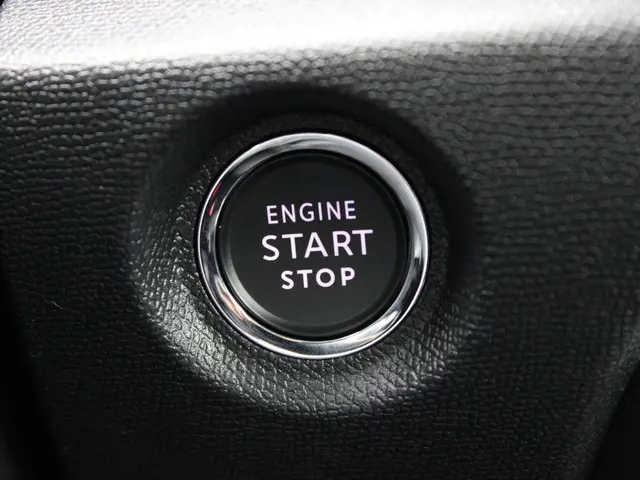 Citroën C4 HYBRID 145 BUSINESS 2025 Hybride Benzine 24