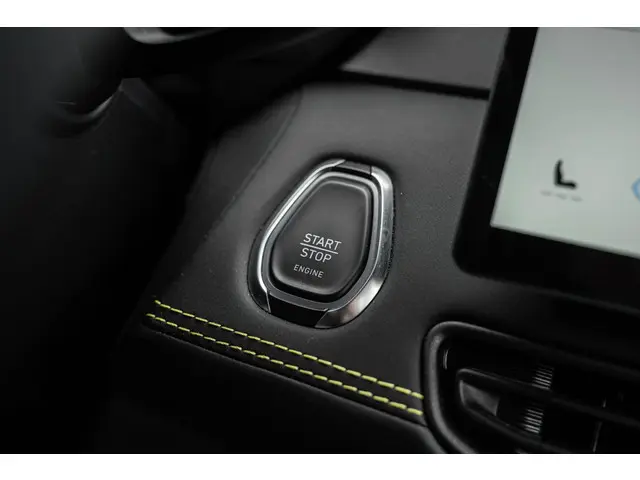 Lynk & Co 01 1.5 Core 2025 Hybride Benzine 35