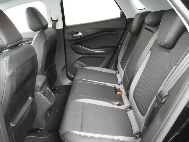 Opel Grandland X 1.2 Turbo 120 Jaar Edition 2019 Benzine 10