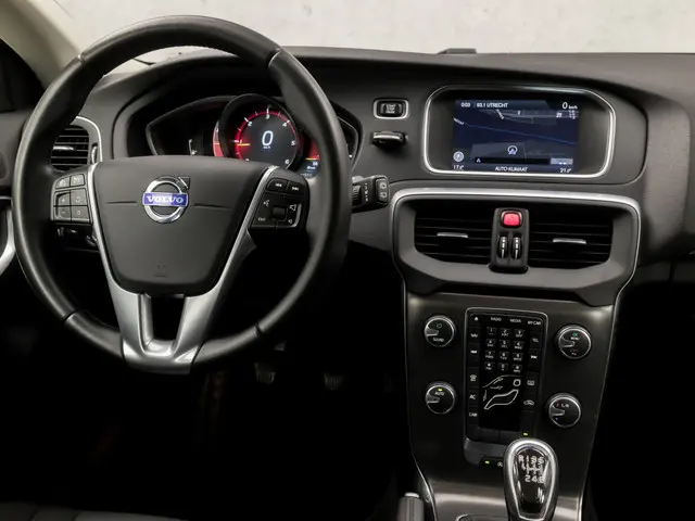 Volvo V40 1.6 D2 Sport 2013 Diesel 7