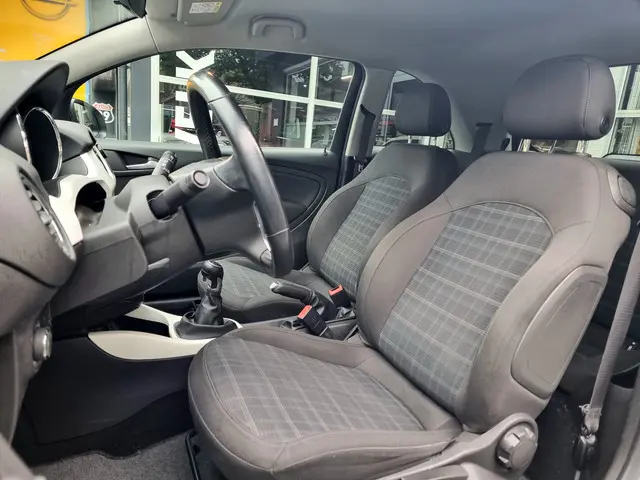 Opel ADAM 1.2 Jam 2013 Benzine 11