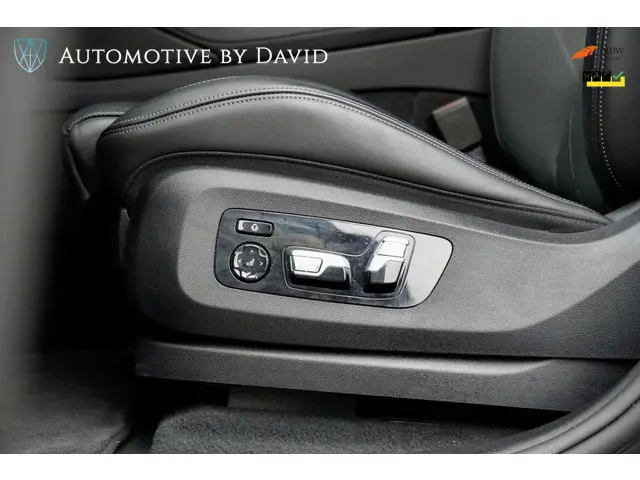 BMW XM PHEV 4.4 V8 653 pk 30 kWh 2023 Hybride Benzine 63